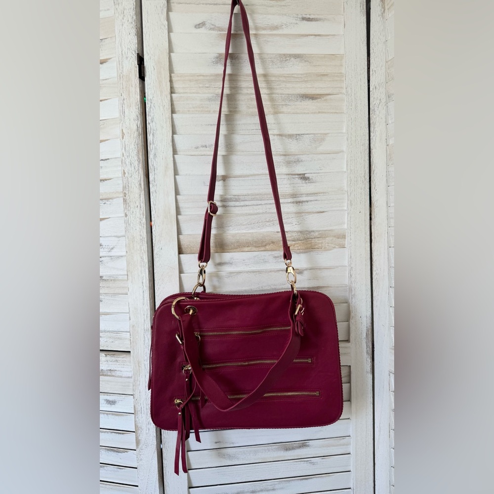 Sorial New York Red / Burgundy Leather Tote Zipper Accents Pocketbook Travel - Picture 7 of 16